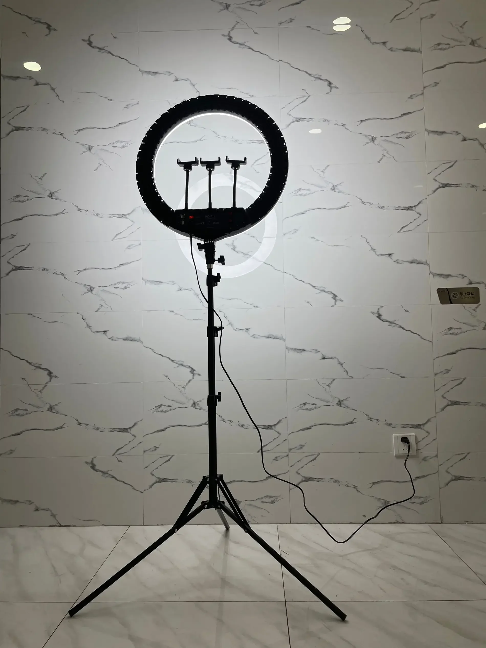 HQ-21n 21インチLEDリングライト撮影ランプセット、 - Photography With Lighting のレビューと価格